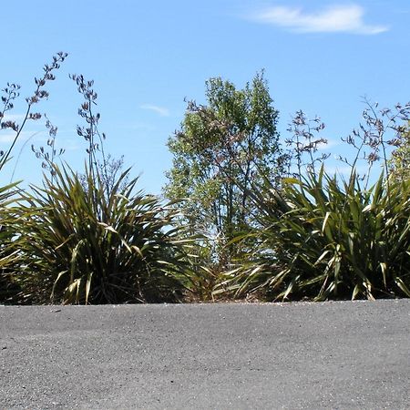 2 Views At Tasman Bed and Breakfast Buitenkant foto