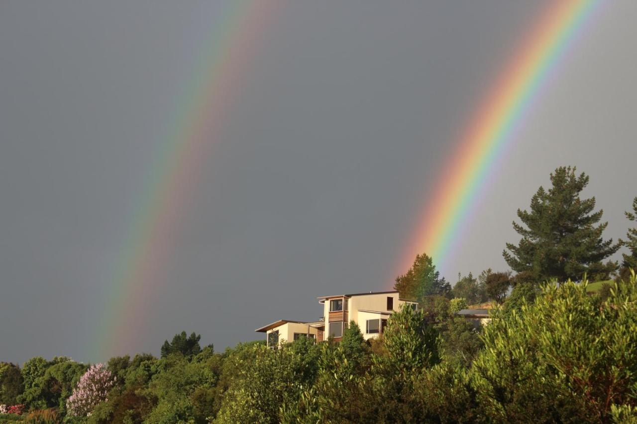 2 Views At Tasman Bed and Breakfast Buitenkant foto